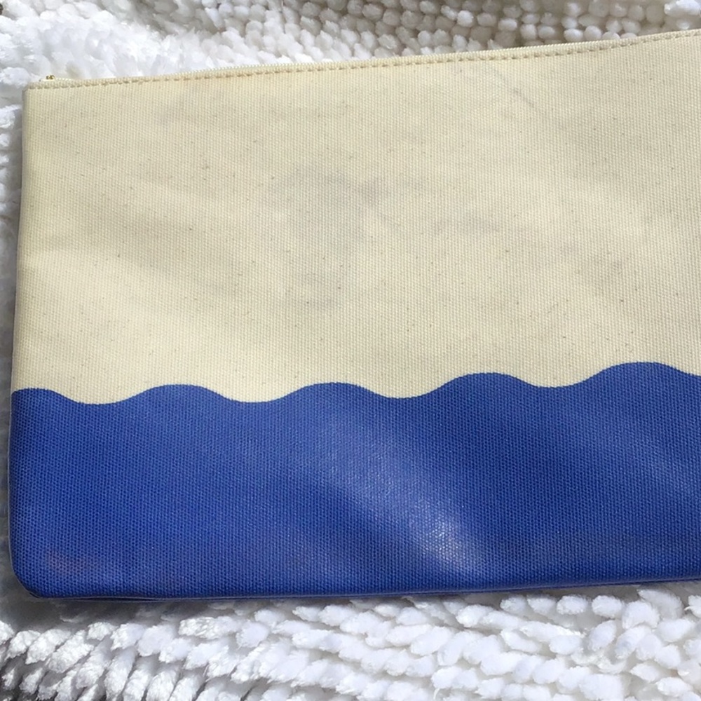 💙 LOVED BEWARE OF SHARKS 🦈 Kate Spade Clutch - Picture 7 of 14